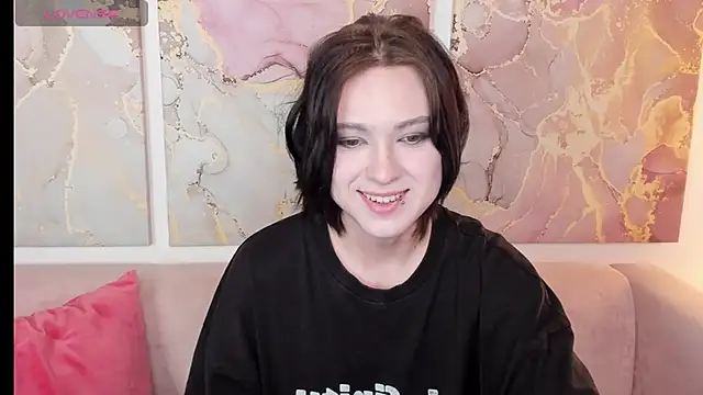 fiamoory online show from April 23, 1:07 am