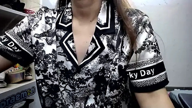 Snapshot of Hotqueensex chatting on July 4, 6:25 pm Hotqueensex online show from July 4, 6:25 pm