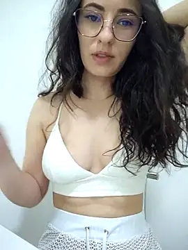 saidaskye online show from May 5, 9:17 am