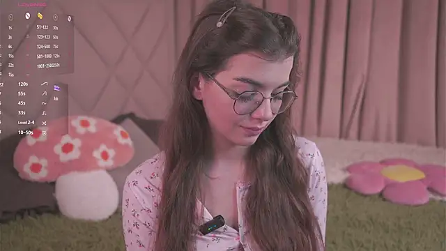 Snapshot of FlairEdgin chatting on November 22, 7:13 pm FlairEdgin online show from November 22, 7:13 pm