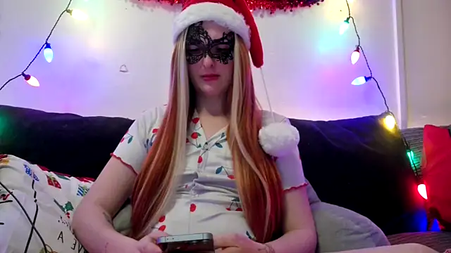 LexiSnowUK online show from December 3, 11:57 pm