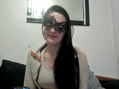 LexiSnowUK online show from January 13, 10:36 am