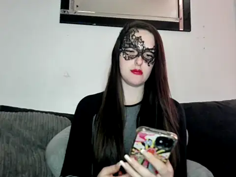 LexiSnowUK online show from March 14, 12:51 pm