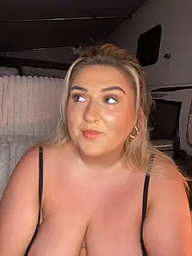 mimiprincessxoox online show from October 21, 8:20 pm
