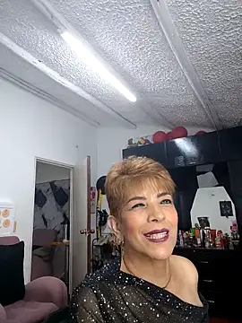 Snapshot of Angelina_Stone_65 chatting on April 29, 2:15 am Angelina Stone 65 online show from April 29, 2:15 am
