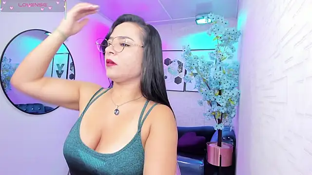 Tiara rr online show from March 24, 3:33 am