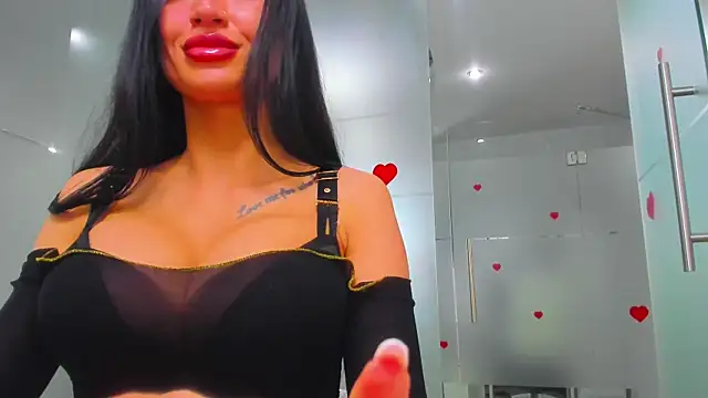 Snapshot of Queenrafaella chatting on May 26, 3:57 am Queenrafaella online show from May 26, 3:57 am