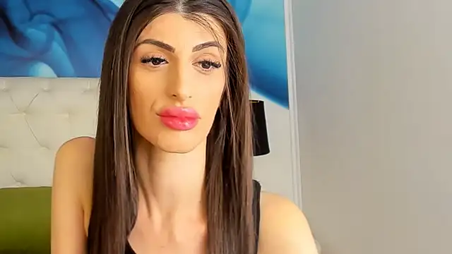 SkinnyDolly online show from February 22, 9:59 pm