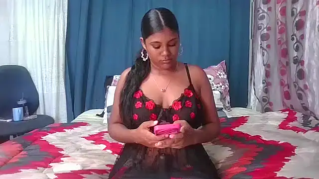 Snapshot of Lilmisskay18 chatting on May 18, 12:22 pm Lilmisskay18 online show from May 18, 12:22 pm