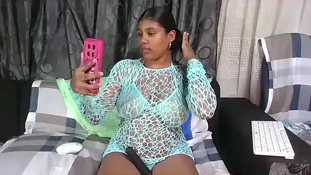 Snapshot of Lilmisskay18 chatting on June 15, 4:09 pm Lilmisskay18 online show from June 15, 4:09 pm