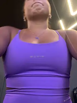 lariic online show from September 22, 7:27 pm