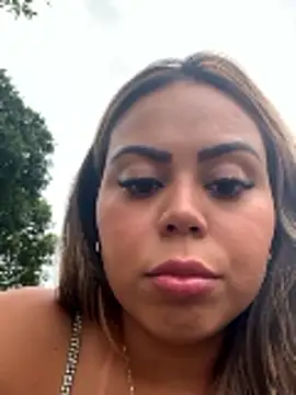 lariic online show from March 18, 8:23 pm