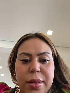 lariic online show from March 19, 6:23 pm