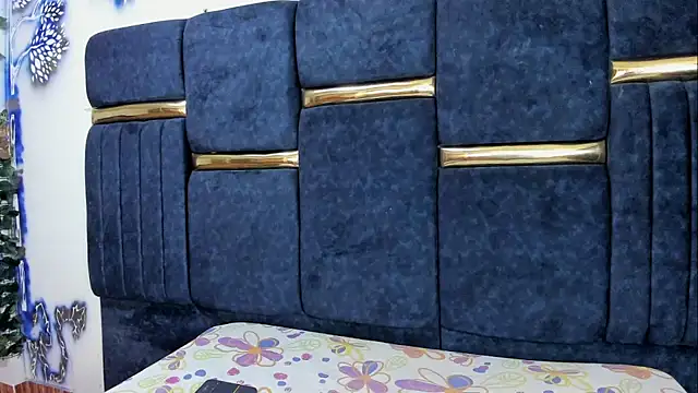 skaysanchez1 online show from March 26, 8:14 pm