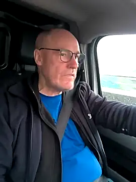 bogland33 online show from March 13, 5:19 pm