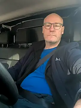 bogland33 online show from April 10, 4:12 pm