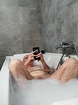 bogland33 online show from April 19, 8:13 am