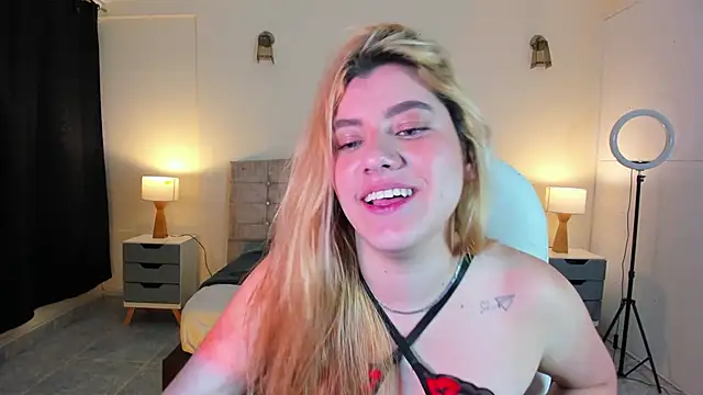 Snapshot of ARITOO_ chatting on December 12, 6:25 am ARITOO online show from December 12, 6:25 am