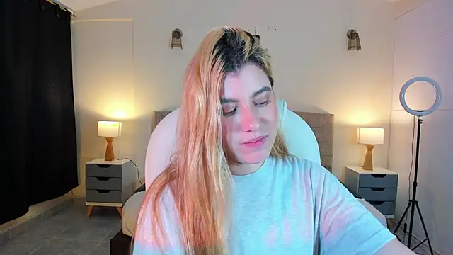 Snapshot of ARITOO_ chatting on December 13, 2:43 am ARITOO online show from December 13, 2:43 am