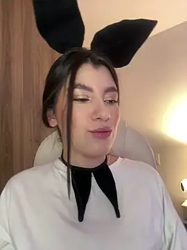 Snapshot of ARITOO_ chatting on May 28, 11:35 pm ARITOO online show from May 28, 11:35 pm