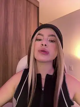 Snapshot of ARITOO_ chatting on June 4, 3:34 am ARITOO online show from June 4, 3:34 am