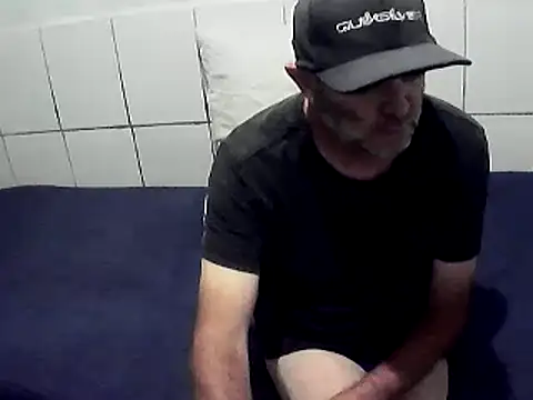 pierdona online show from April 17, 8:01 pm