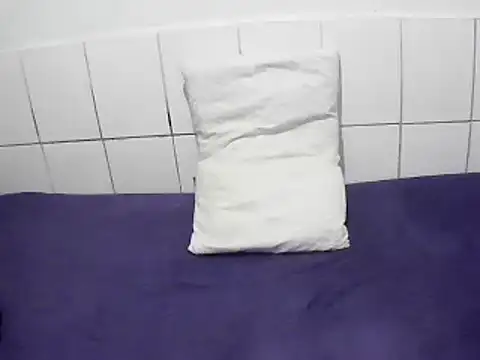 Snapshot of pierdona chatting on April 22, 7:48 pm pierdona online show from April 22, 7:48 pm