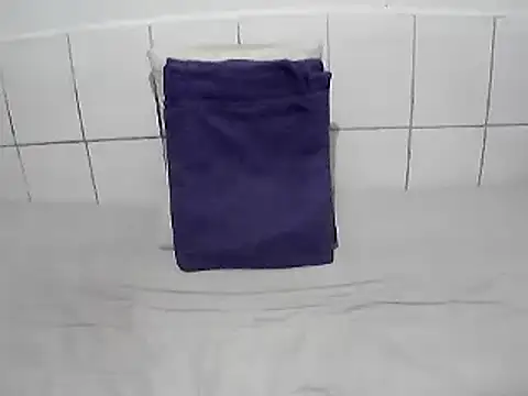 Snapshot of pierdona chatting on July 10, 8:33 pm pierdona online show from July 10, 8:33 pm