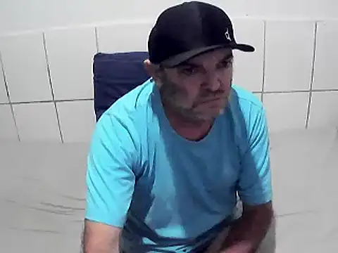 Snapshot of pierdona chatting on July 18, 7:39 pm pierdona online show from July 18, 7:39 pm
