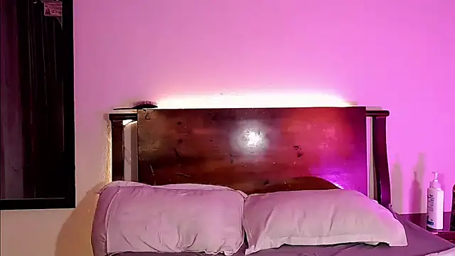 MimiRodriguez online show from December 12, 8:57 am