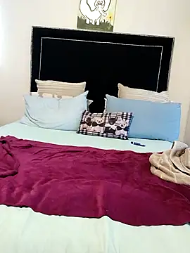 Snapshot of contagiousqueen chatting on February 8, 12:19 pm contagiousqueen online show from February 8, 12:19 pm