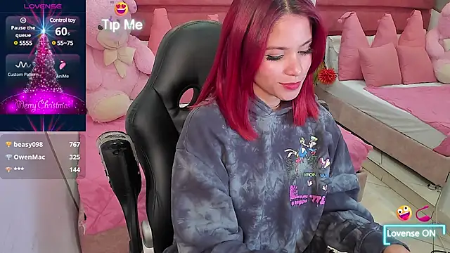 anna  duff online show from December 24, 4:19 pm