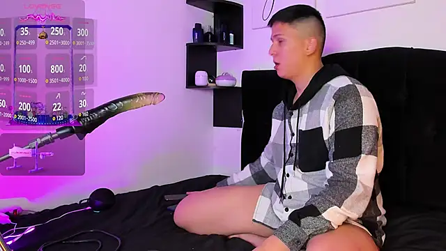 Snapshot of ANDREZALVAREZ chatting on January 26, 5:45 am ANDREZALVAREZ online show from January 26, 5:45 am