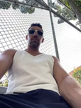 Snapshot of dantedesirexx chatting on February 9, 9:41 pm dantedesirexx online show from February 9, 9:41 pm