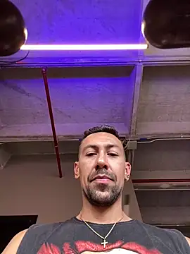 Snapshot of dantedesirexx chatting on February 28, 7:37 pm dantedesirexx online show from February 28, 7:37 pm