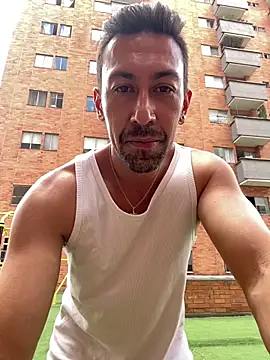 Snapshot of dantedesirexx chatting on May 26, 4:58 pm dantedesirexx online show from May 26, 4:58 pm