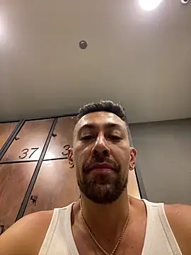 Snapshot of dantedesirexx chatting on May 29, 6:39 pm dantedesirexx online show from May 29, 6:39 pm