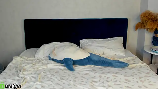 Snapshot of Esme_Runn chatting on May 18, 3:13 am Esme Runn online show from May 18, 3:13 am