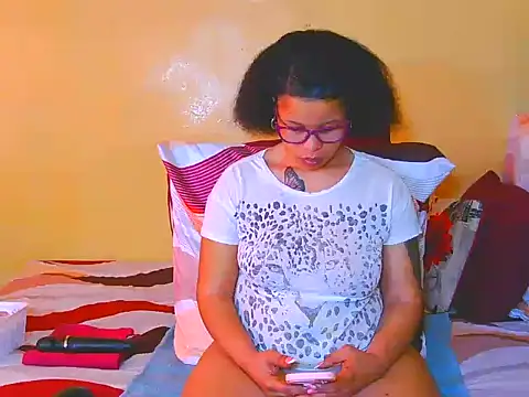 Snapshot of Down_to_earth_girl chatting on July 26, 11:50 am Down to earth girl online show from July 26, 11:50 am