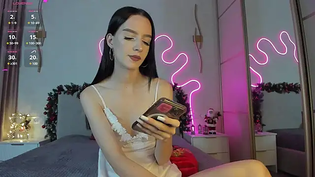 flora off online show from January 9, 12:30 pm