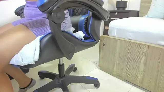 evelin leroy online show from January 15, 11:59 am