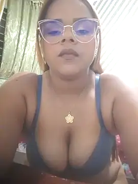 Snapshot of Evabigass chatting on January 28, 8:58 pm Evabigass online show from January 28, 8:58 pm