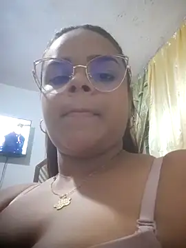 Snapshot of Evabigass chatting on February 18, 11:41 pm Evabigass online show from February 18, 11:41 pm