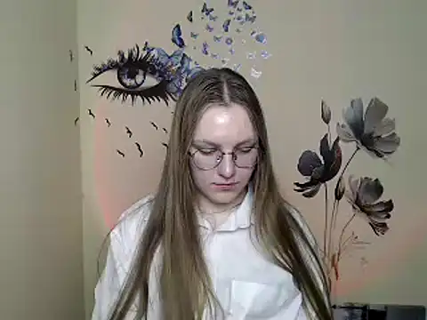 Snapshot of _AlMamiyy_ chatting on December 7, 2:42 am AlMamiyy online show from December 7, 2:42 am