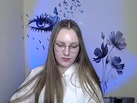 Snapshot of _AlMamiyy_ chatting on December 7, 8:55 am AlMamiyy online show from December 7, 8:55 am