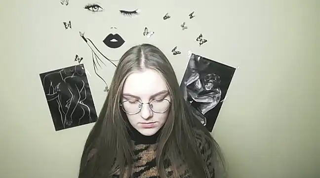 Snapshot of _AlMamiyy_ chatting on December 8, 1:14 pm AlMamiyy online show from December 8, 1:14 pm