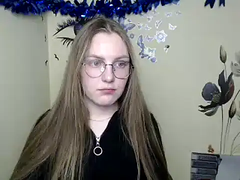 Snapshot of _AlMamiyy_ chatting on December 24, 9:22 pm AlMamiyy online show from December 24, 9:22 pm