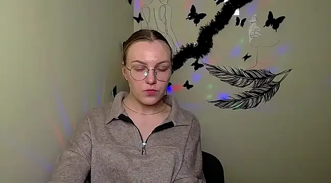 Snapshot of _AlMamiyy_ chatting on January 24, 2:18 am AlMamiyy online show from January 24, 2:18 am