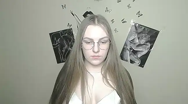 Snapshot of _AlMamiyy_ chatting on January 30, 7:59 pm AlMamiyy online show from January 30, 7:59 pm