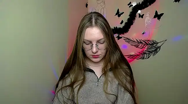 Snapshot of _AlMamiyy_ chatting on February 4, 10:21 am AlMamiyy online show from February 4, 10:21 am